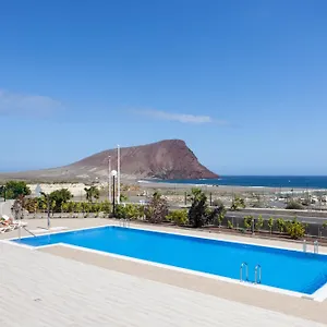 https://home2book-stylish-relax-attic-la-tejita-pool.in-canary-islands.com